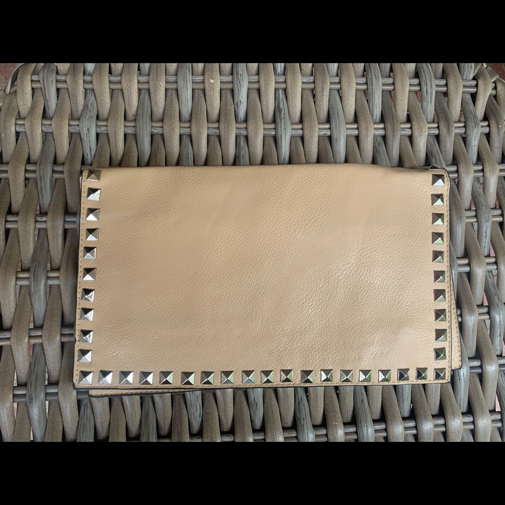 Cream Clutch
